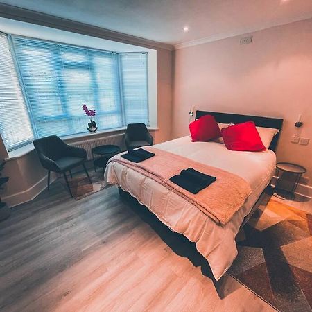 Apartamento Modern 3 Ground Floor Parking And Garden Bournemouth Exterior foto