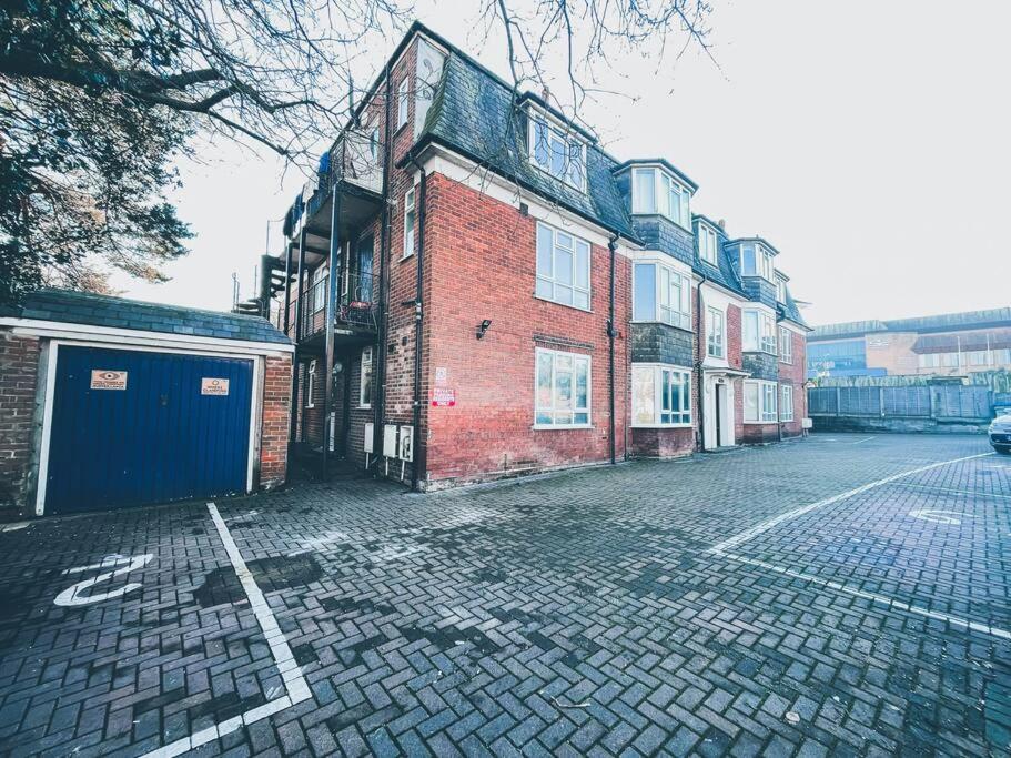 Apartamento Modern 3 Ground Floor Parking And Garden Bournemouth Exterior foto